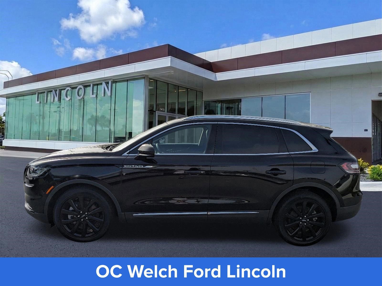 Certified 2023 Lincoln Nautilus Reserve w/ Monochromatic Package image 8