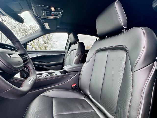 Used 2025 Jeep Wagoneer S Limited image 14