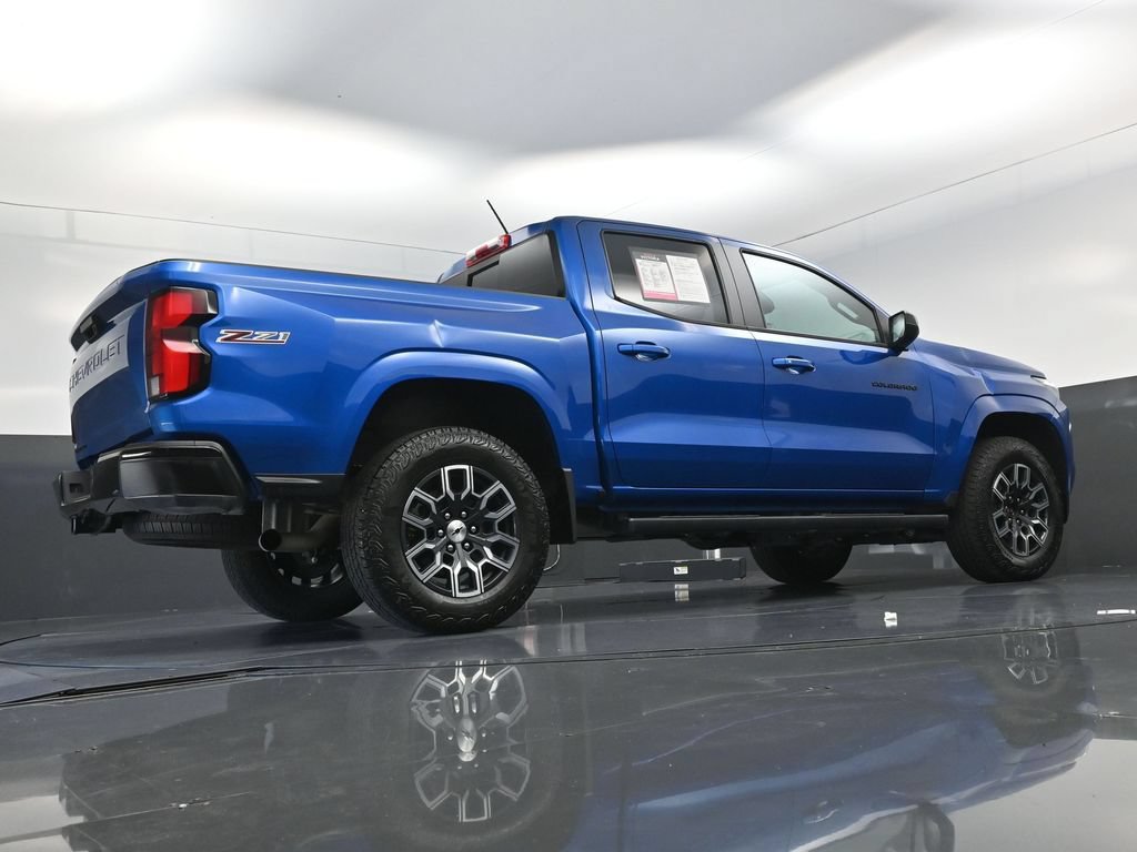 Used 2024 Chevrolet Colorado Z71 w/ Z71 Convenience Package 2 AWD/4WD image 18