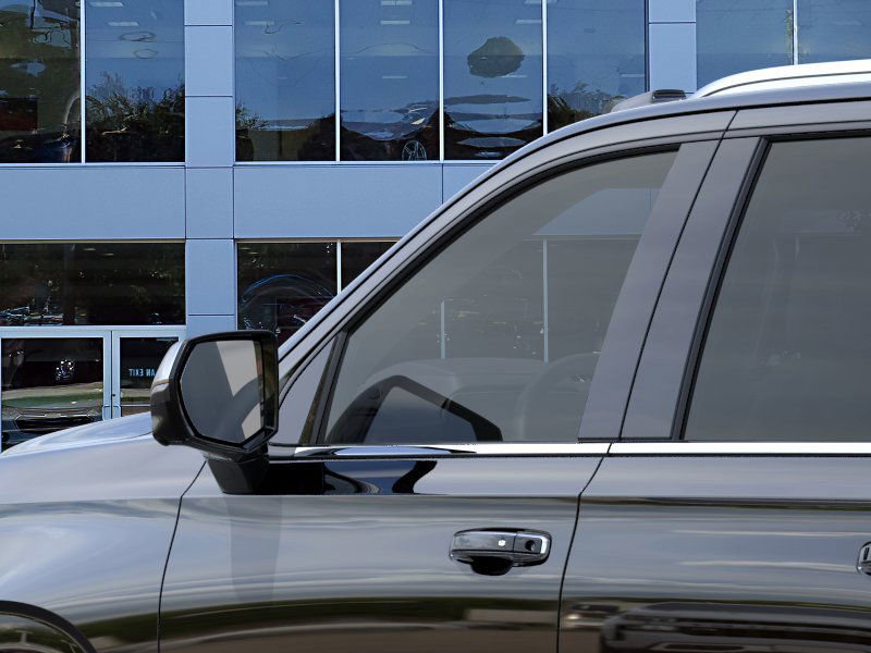 New 2026 Chevrolet Suburban Premier AWD/4WD image 12