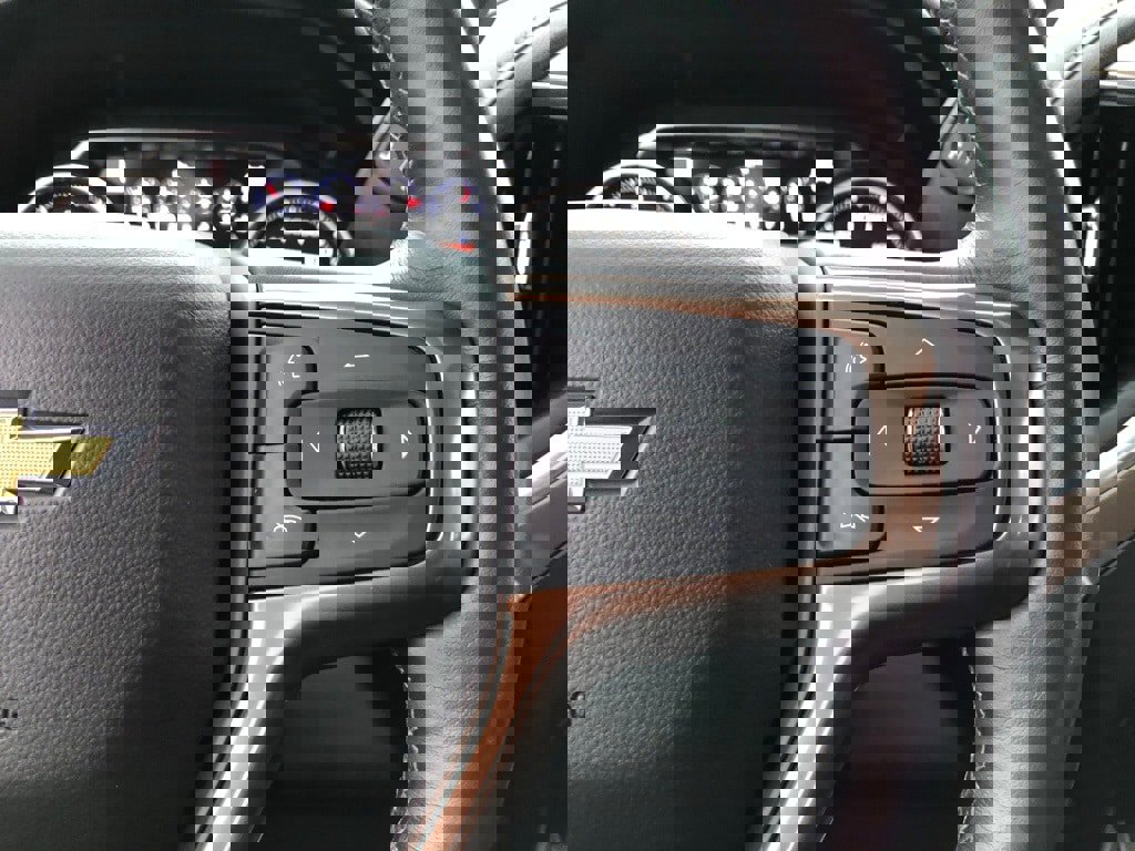 Used 2020 Chevrolet Silverado 1500 High Country w/ Technology Package image 24