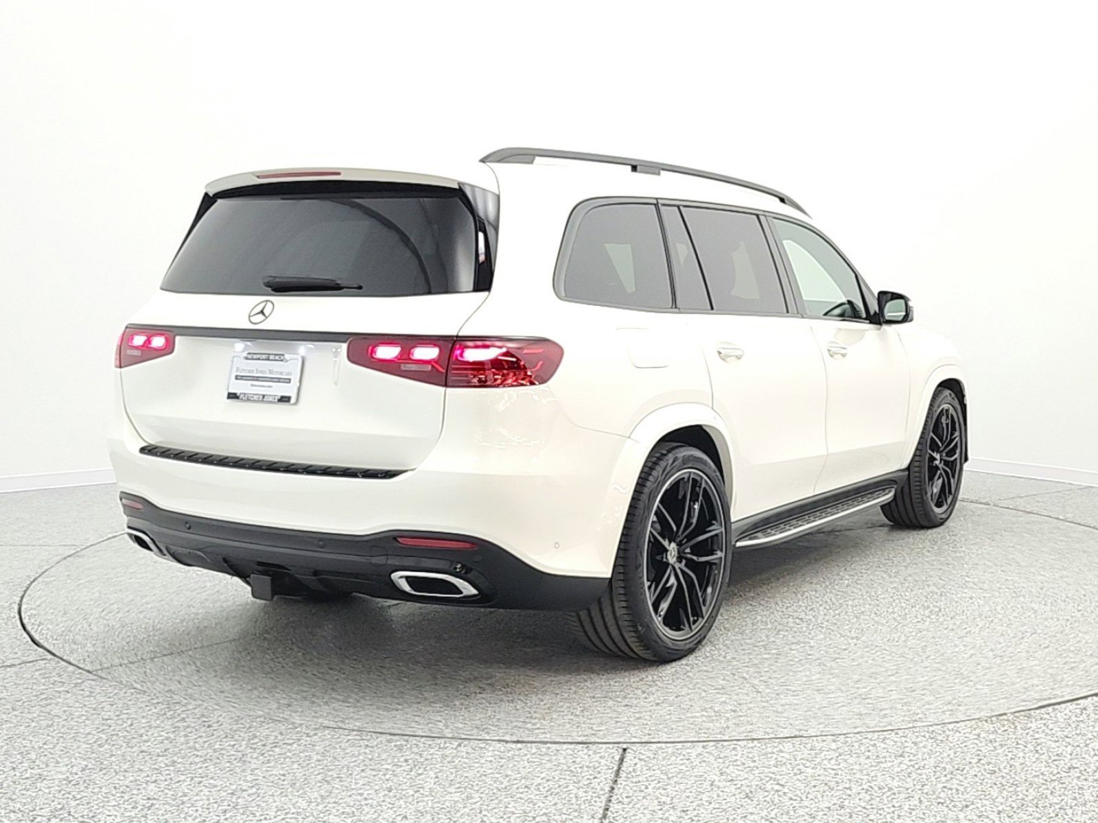 Used 2024 Mercedes-Benz GLS 450 4MATIC image 5