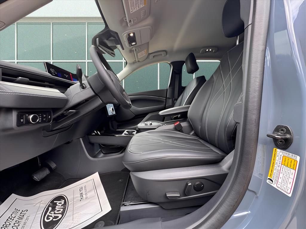 New 2023 Ford Mustang Mach-E Select RWD image 22