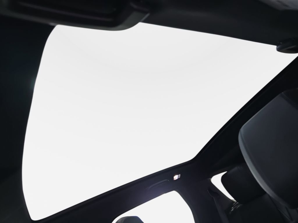 Used 2024 Land Rover Discovery Sport Dynamic SE image 28