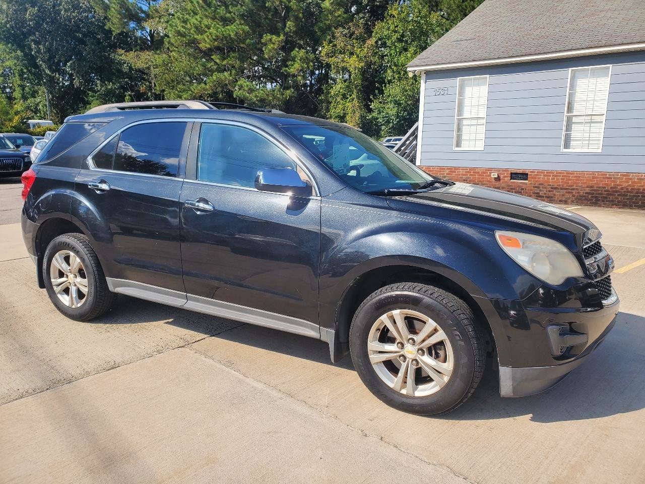 Used 2010 Chevrolet Equinox LT w/ Vehicle Interface Package FWD image 3