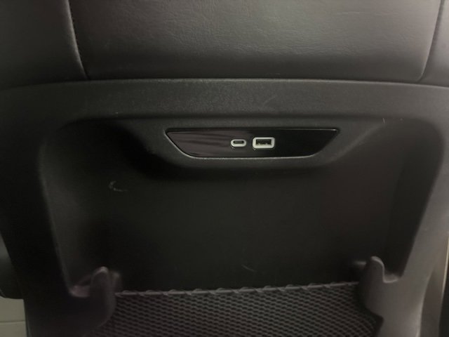 Certified 2024 Chrysler Pacifica Touring-L image 27