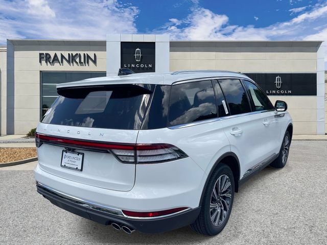 New 2026 Lincoln Aviator AWD image 3
