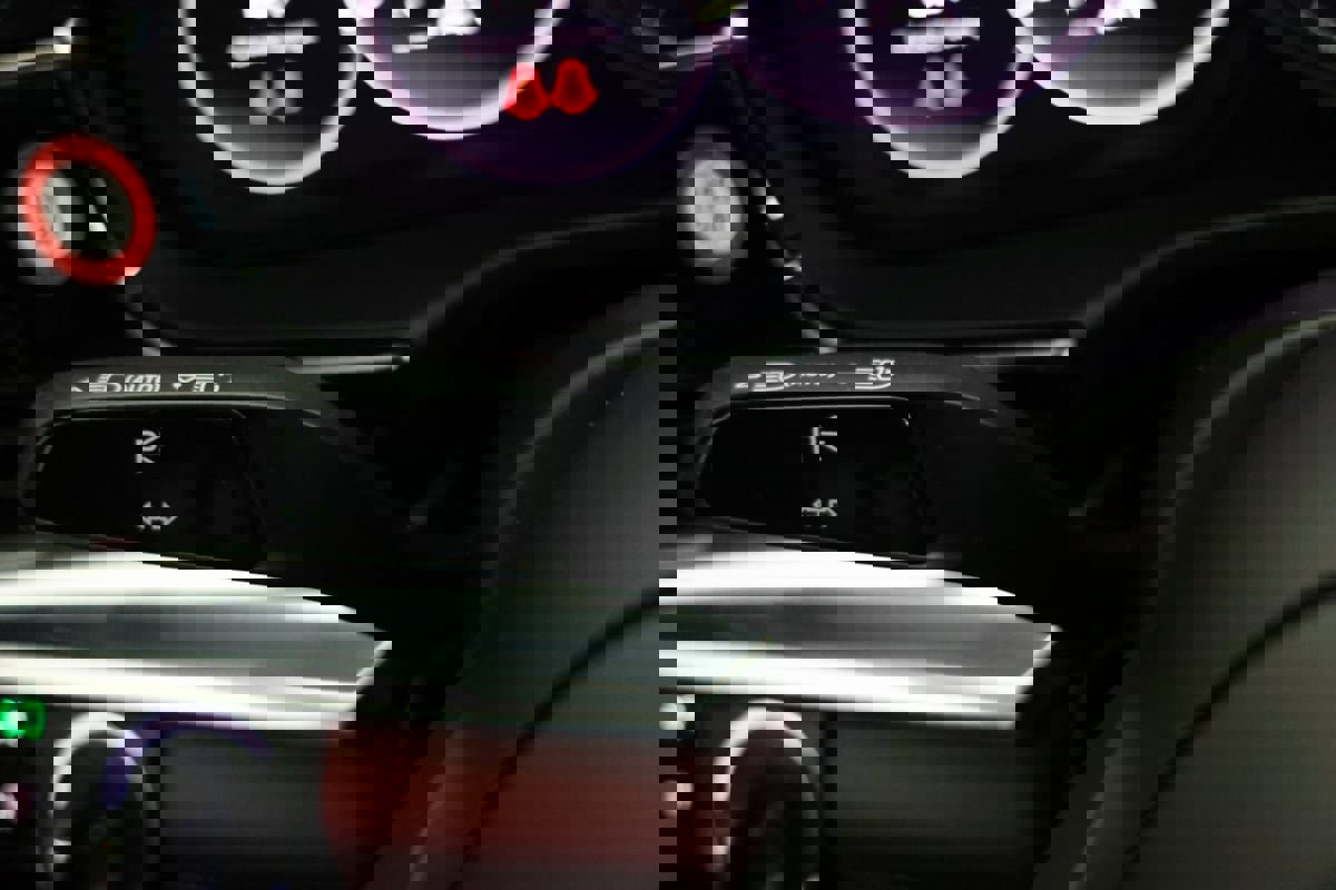 Used 2021 Porsche Panamera 4S w/ Premium Package image 25