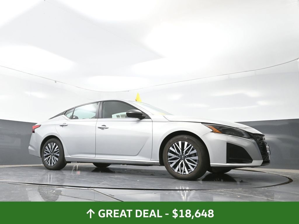 Used 2024 Nissan Altima 2.5 SV image 26