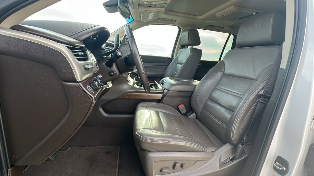 Used 2019 GMC Yukon Denali w/ Denali Ultimate Package image 4