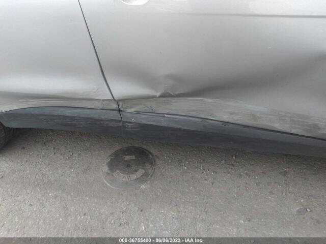 Used 2020 Jaguar F-PACE Premium image 18