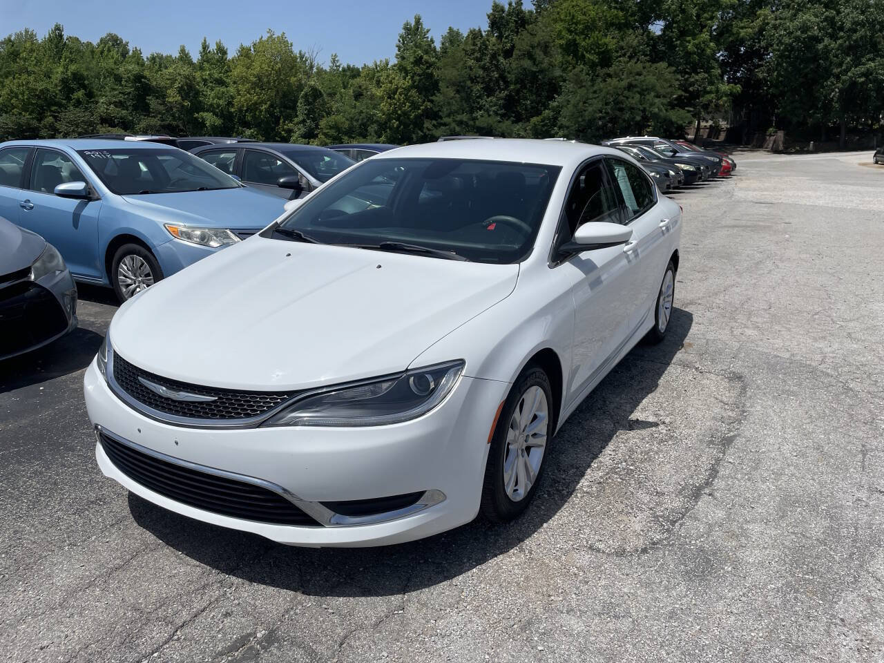 Used 2015 Chrysler 200 Limited FWD image 2