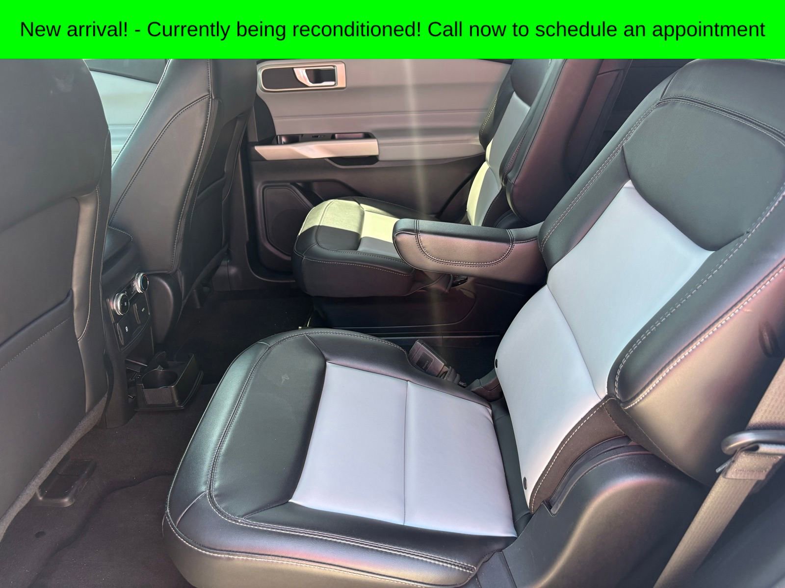 Used 2024 Ford Explorer XLT w/ Equipment Group 202A AWD/4WD image 8