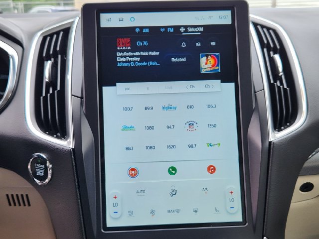 Used 2021 Ford Edge Titanium AWD/4WD image 18