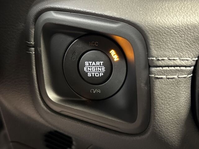 New 2024 Jeep Wrangler Sahara w/ Technology Group AWD/4WD image 15