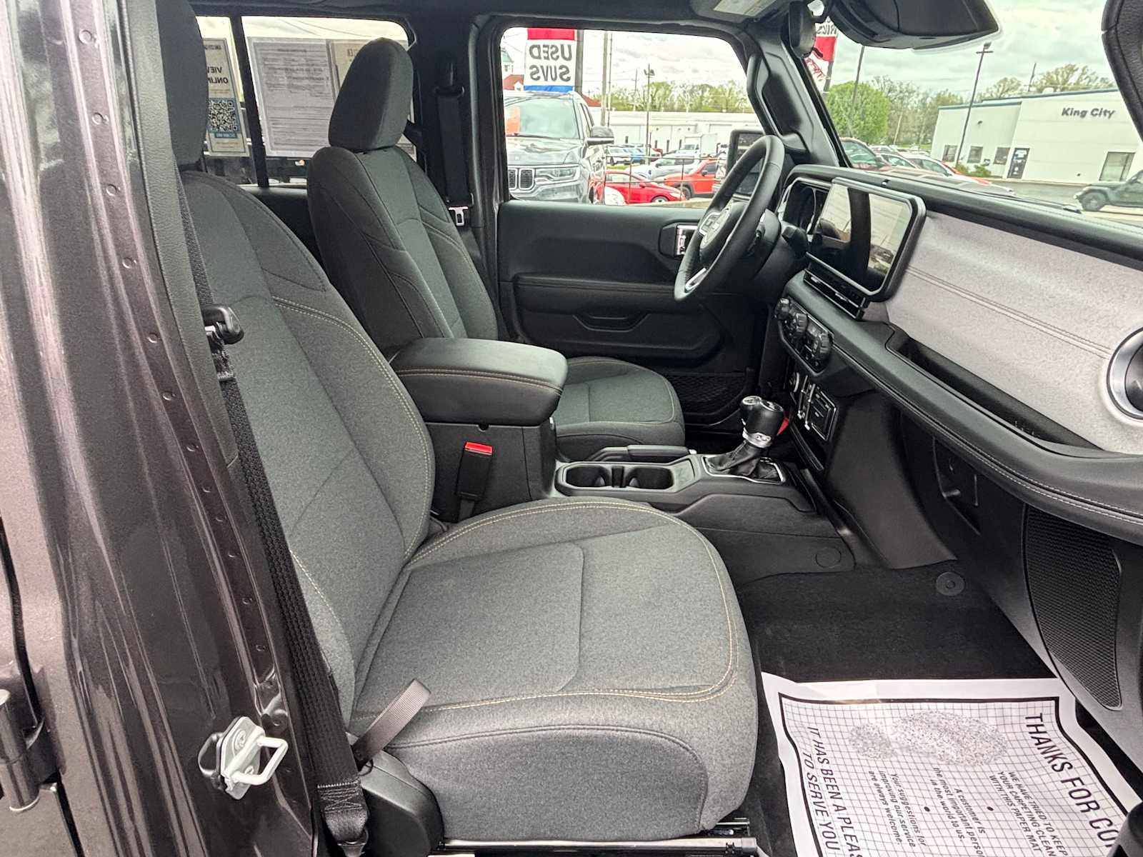 Used 2025 Jeep Wrangler Sahara image 15