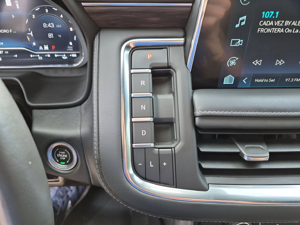 Used 2022 Chevrolet Suburban LT w/ Luxury Package AWD/4WD image 29