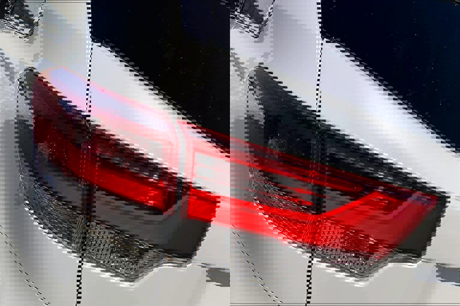 Used 2017 Toyota Highlander XLE image 26