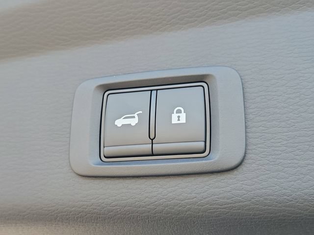 New 2026 Mitsubishi Outlander SE FWD image 12