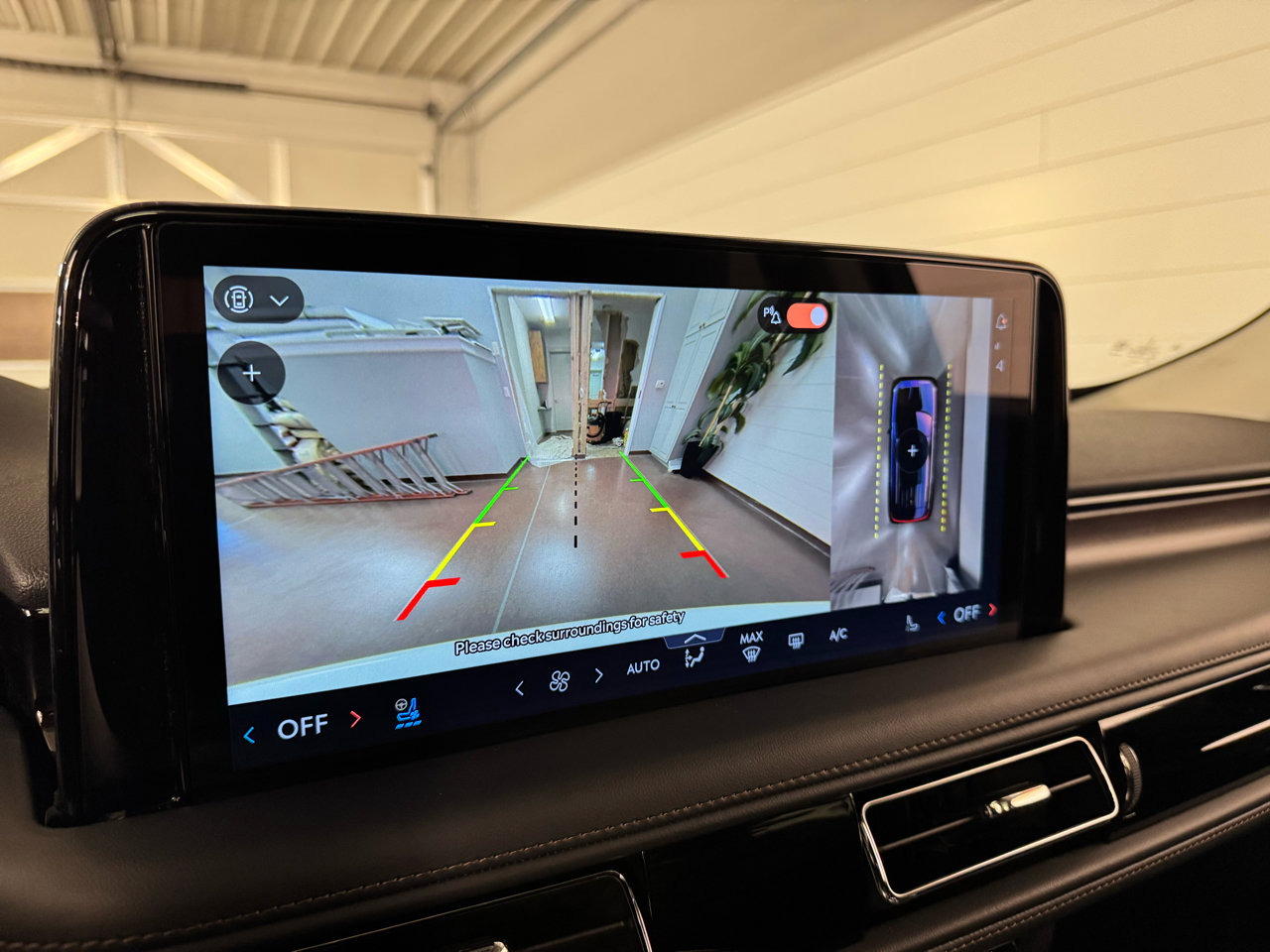 Used 2025 Lincoln Aviator Reserve w/ Equipment Group 201A image 27