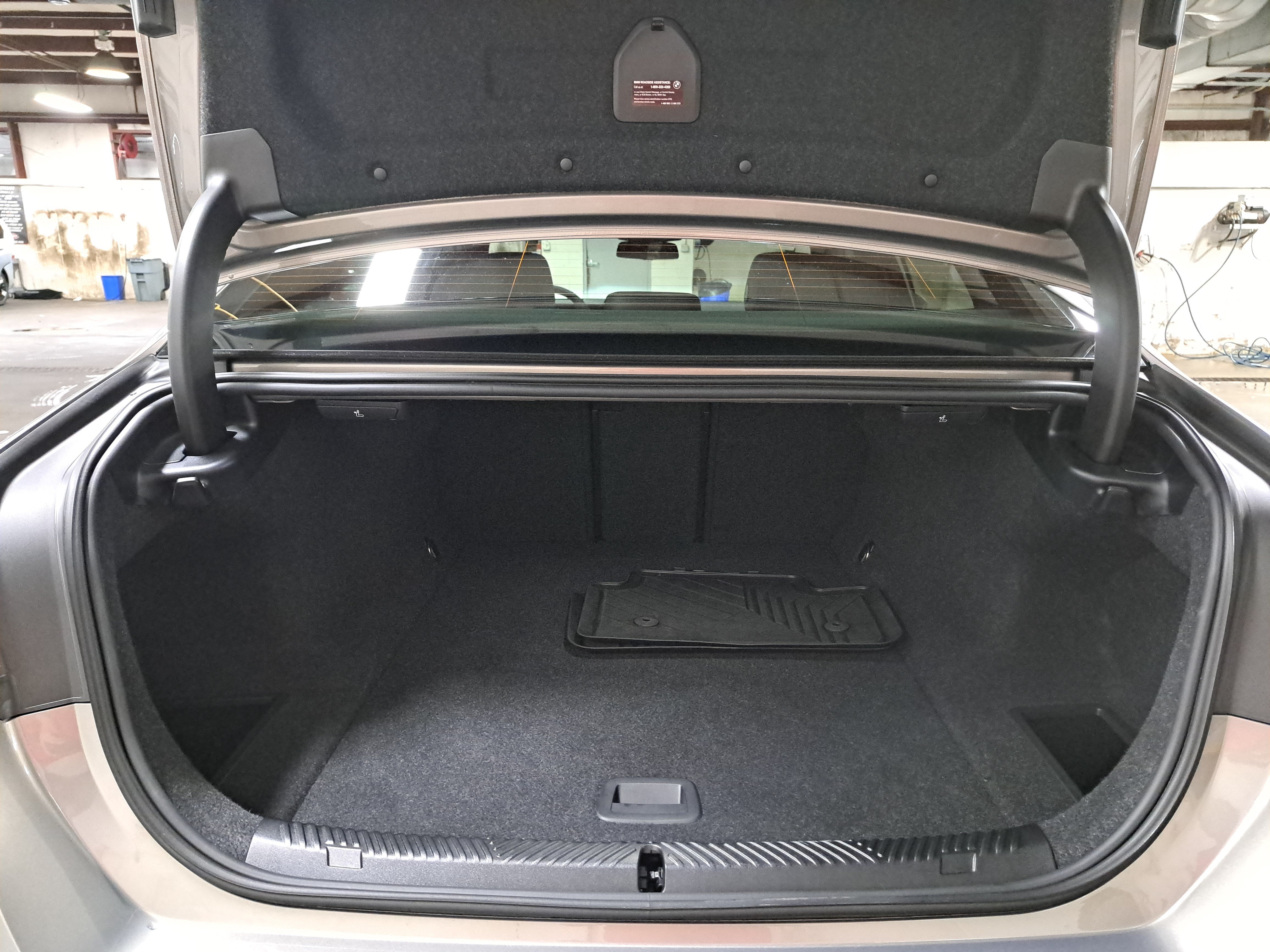 Certified 2026 BMW i5 eDrive40 w/ M Sport Package AWD/4WD image 15