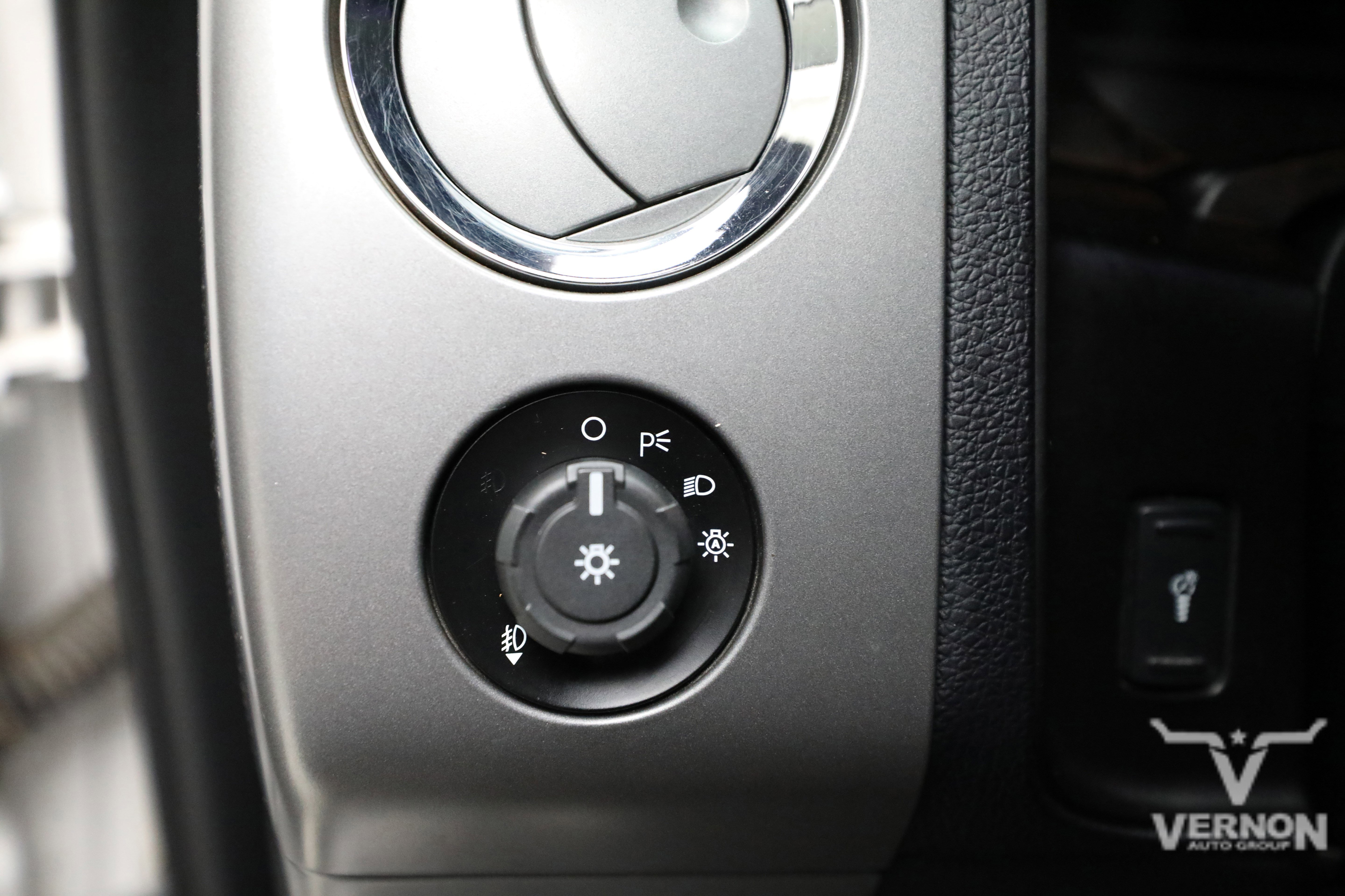 Used 2015 Ford Expedition EL Platinum image 18