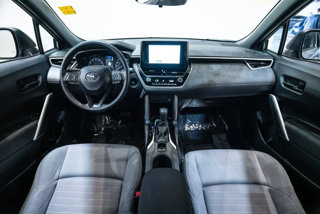 Used 2025 Toyota Corolla Cross AWD Hybrid image 13