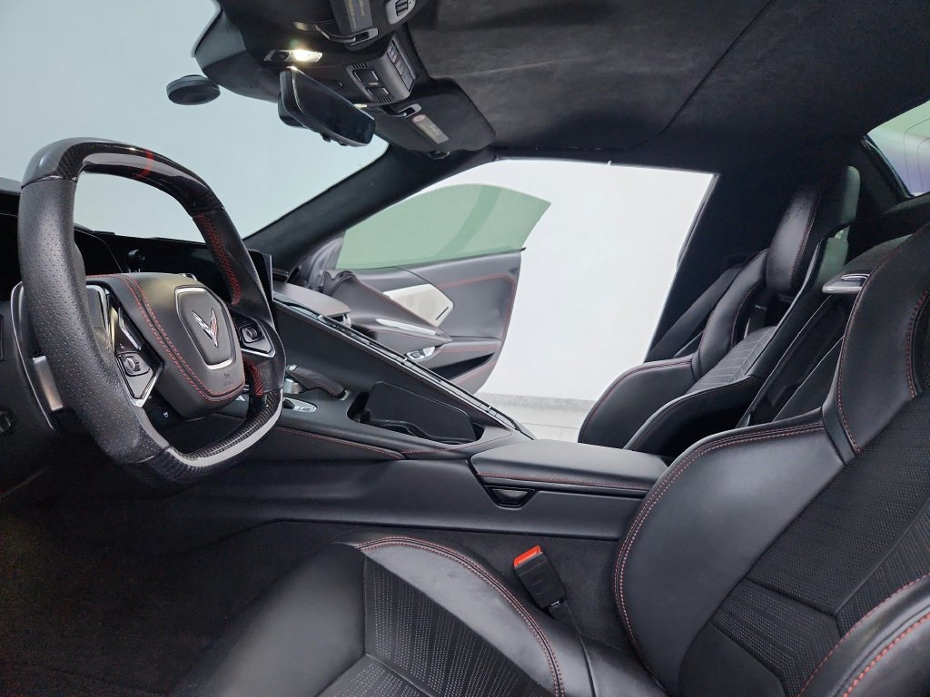 Used 2022 Chevrolet Corvette Stingray Premium Conv w/ Z51 Performance Package RWD image 10