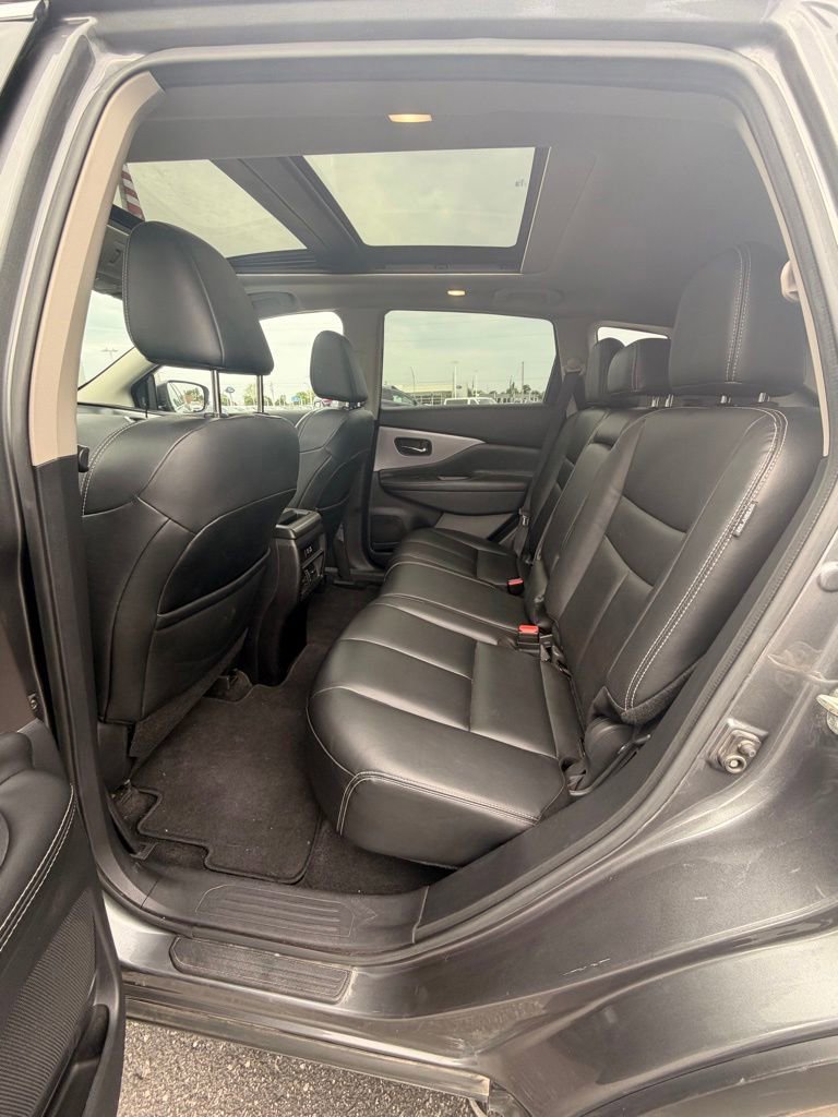 Used 2020 Nissan Murano SV w/ Premium Package AWD/4WD image 5