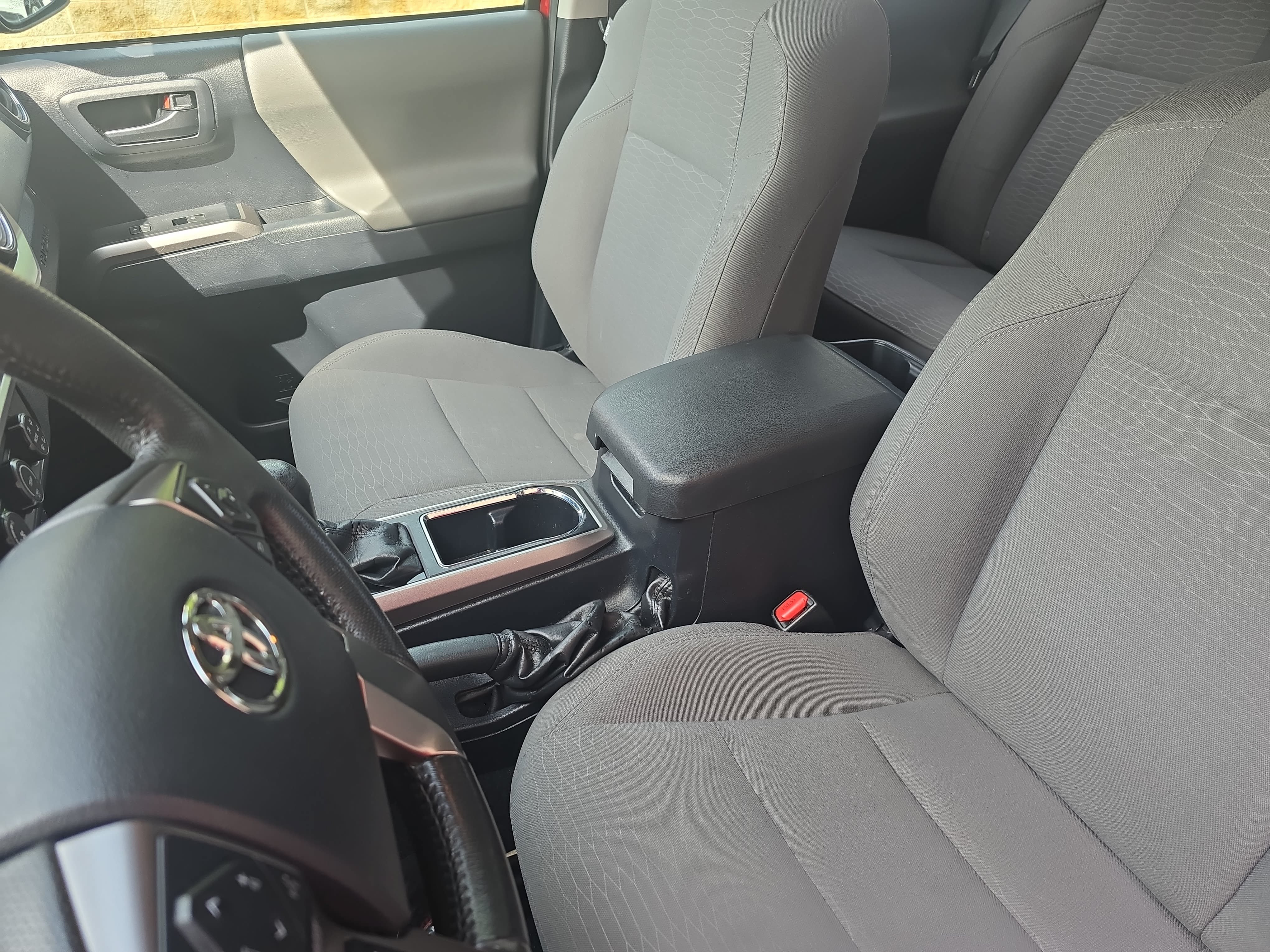 Used 2019 Toyota Tacoma SR5 RWD image 13