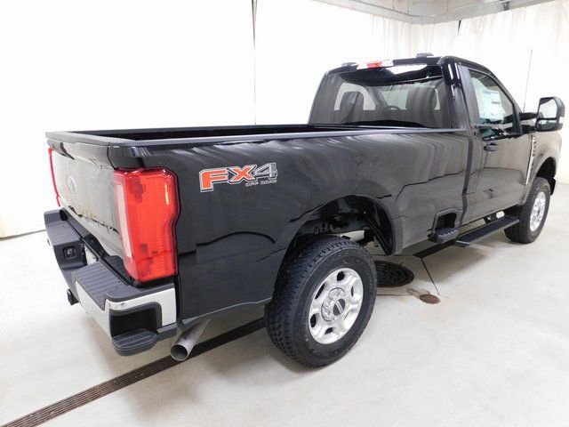 New 2026 Ford F350 XLT w/ FX4 Off-Road Package image 29