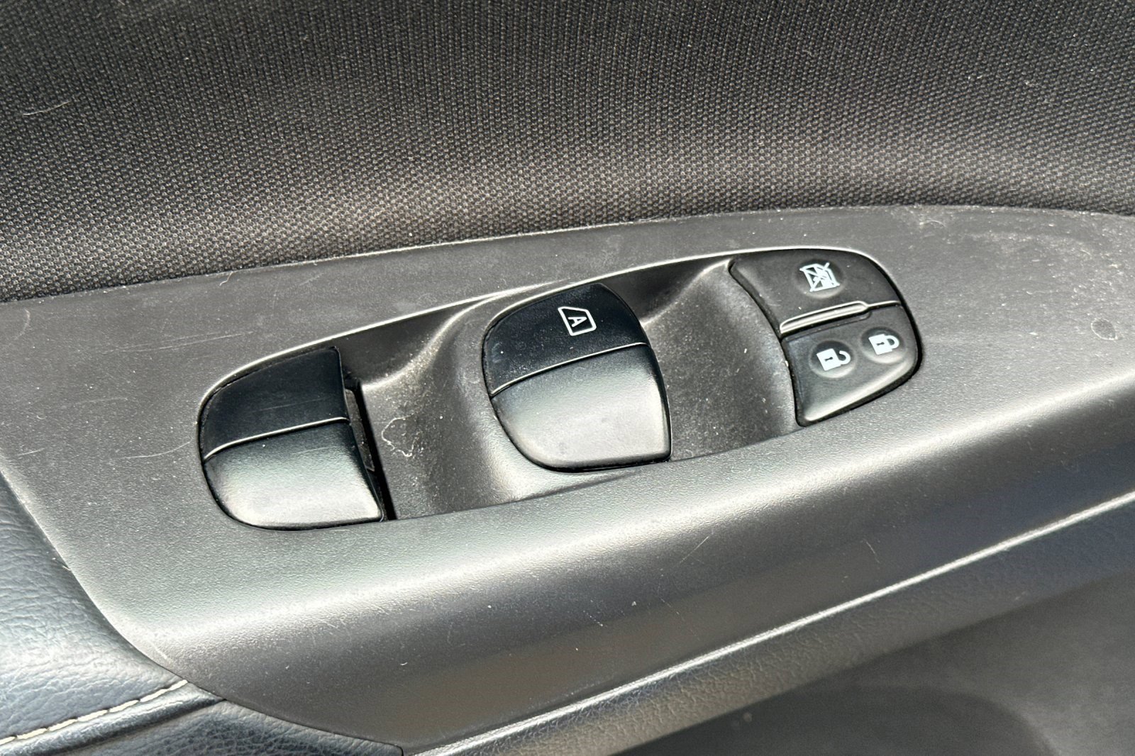 Used 2018 Nissan Sentra S image 13