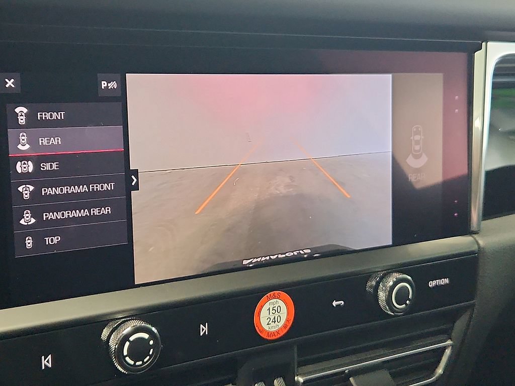 Certified 2026 Porsche Macan AWD/4WD image 18