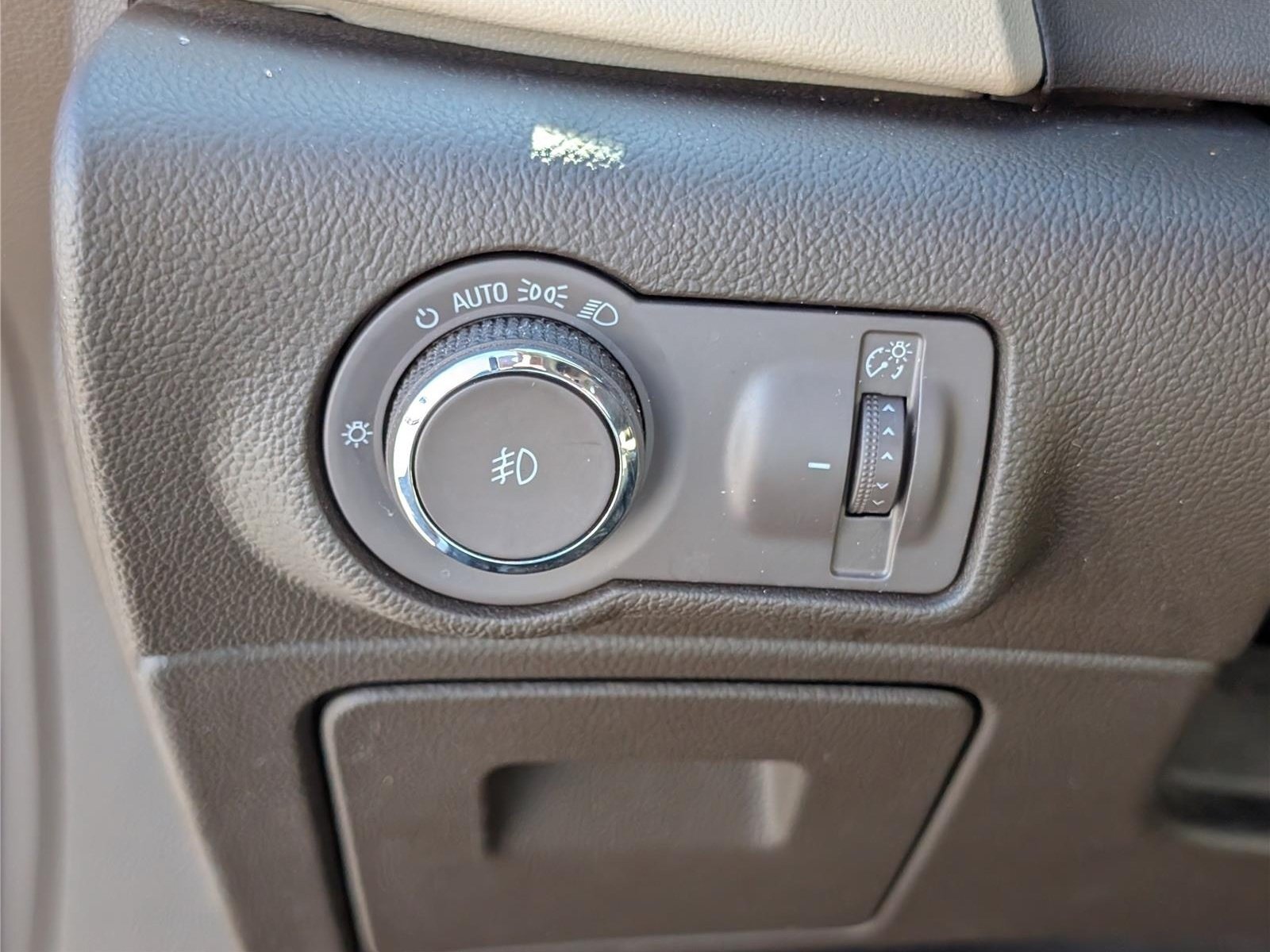 Used 2014 Buick Verano FWD image 19