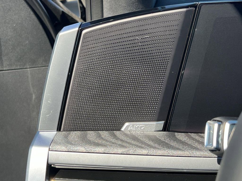 New 2025 Cadillac Escalade IQ Luxury 2 image 24