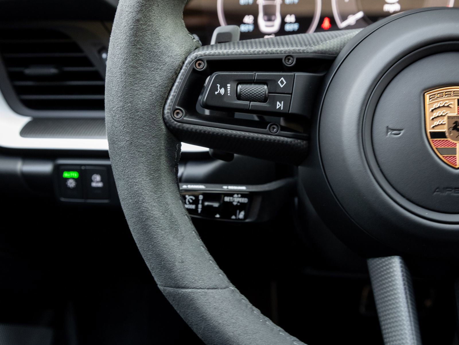 Used 2025 Porsche 911 Carrera GTS image 17