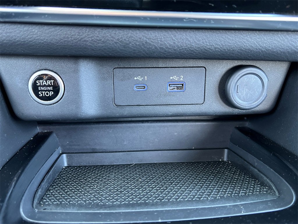 Used 2023 Nissan Rogue S image 20