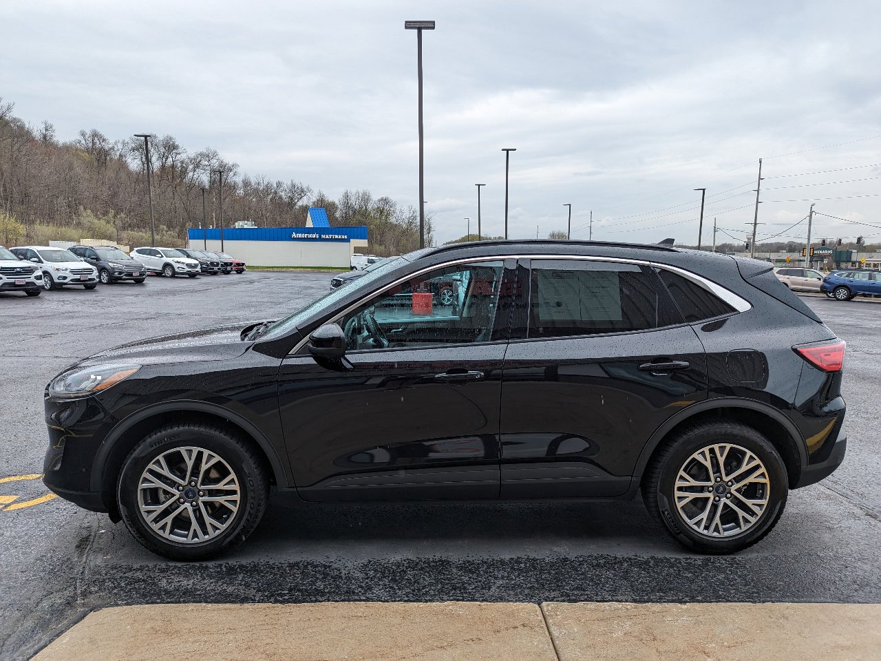 Used 2021 Ford Escape SEL image 5