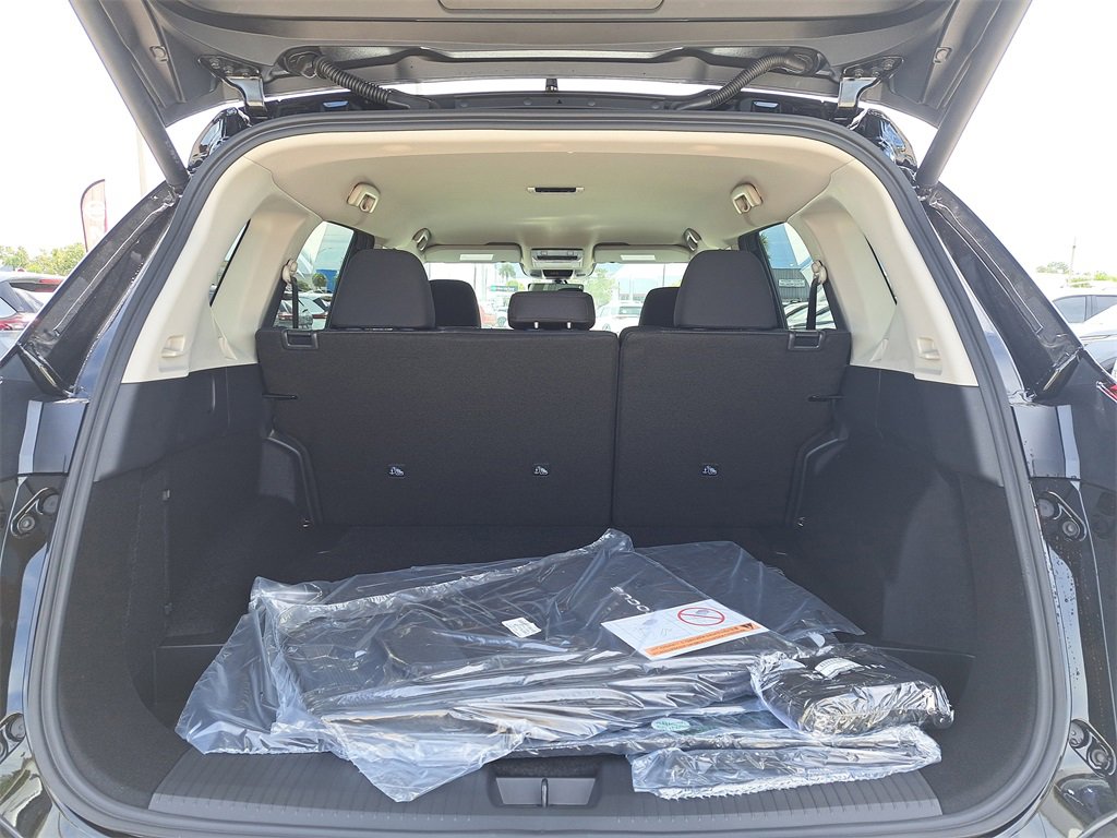 New 2026 Nissan Rogue SV image 5