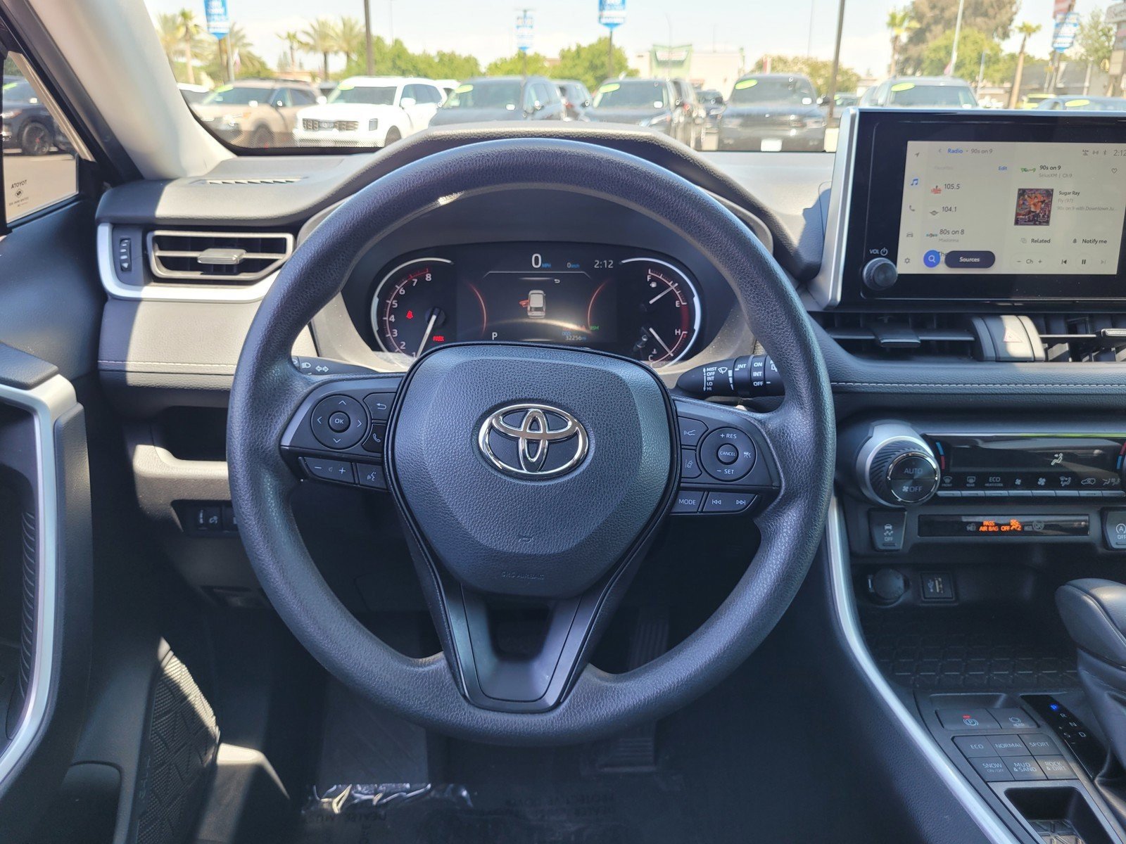 Used 2025 Toyota RAV4 XLE AWD/4WD image 16