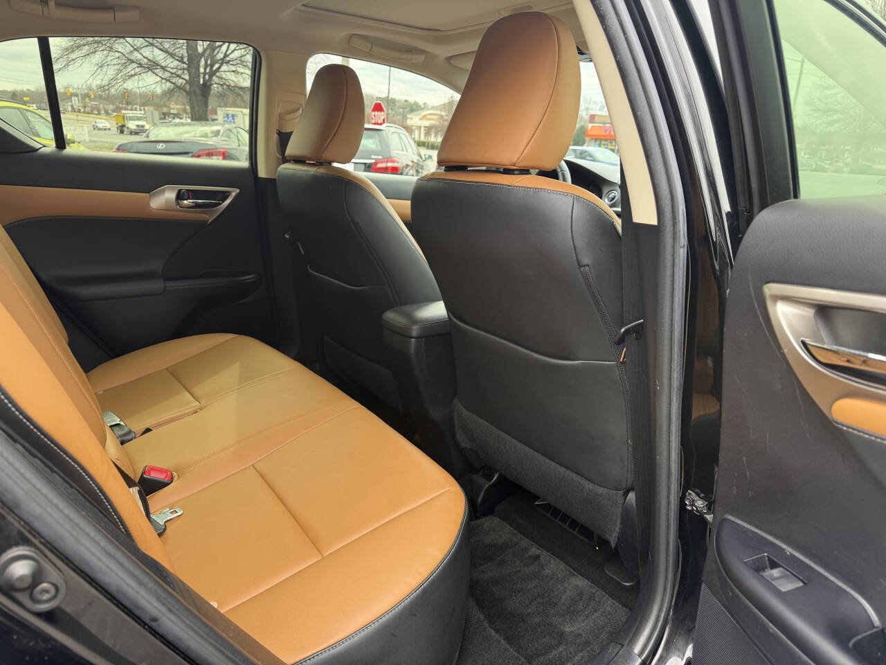 Used 2014 Lexus CT 200h image 15