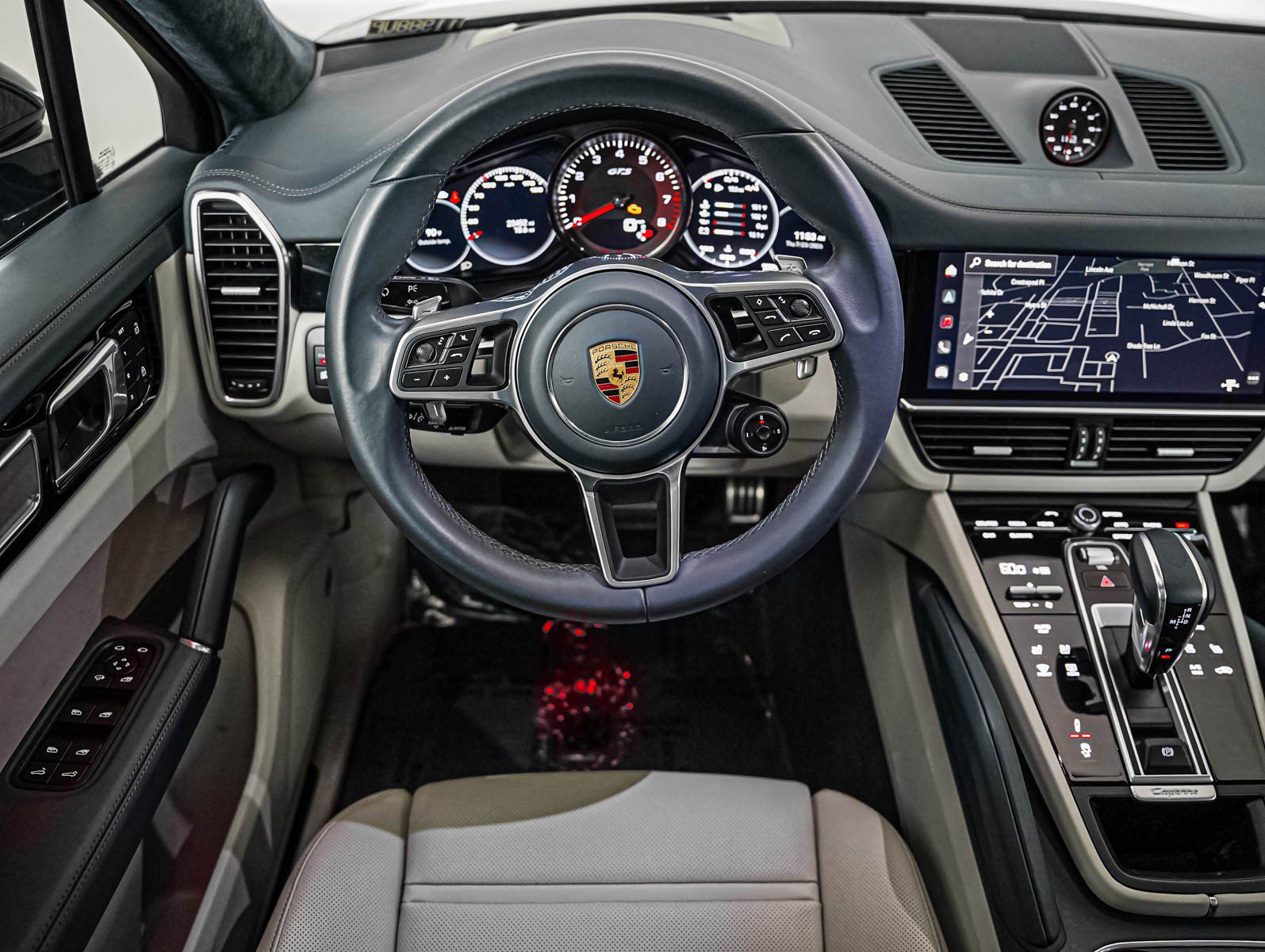 Certified 2023 Porsche Cayenne GTS AWD/4WD image 16