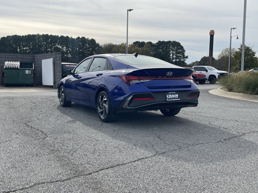 Used 2025 Hyundai Elantra Sport image 5