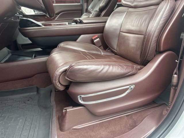 Used 2020 Lincoln Navigator Black Label w/ Cargo Convenience Package image 12