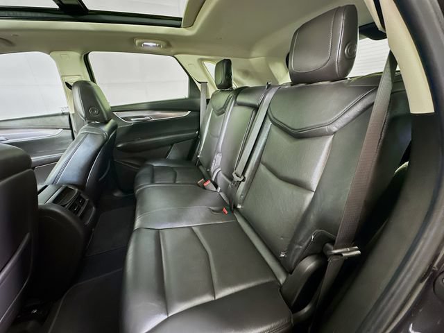 Used 2018 Cadillac XT5 Luxury w/ LPO, Black Ice Package AWD/4WD image 32