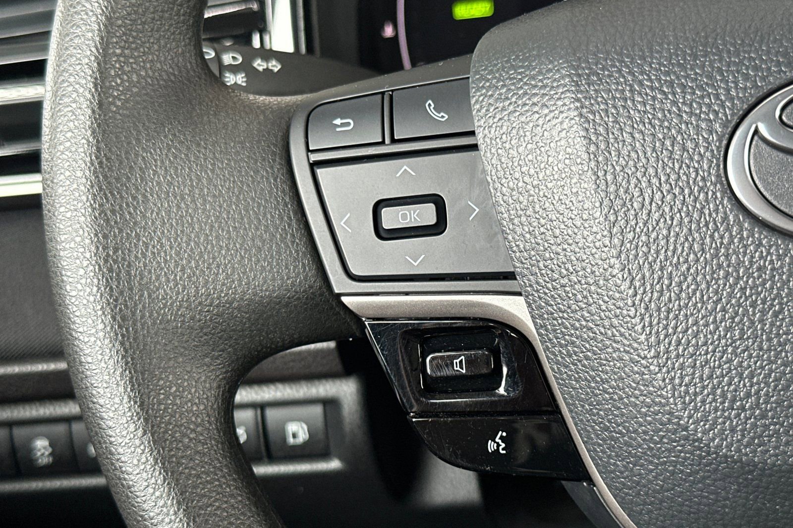 Used 2025 Toyota Camry LE image 26