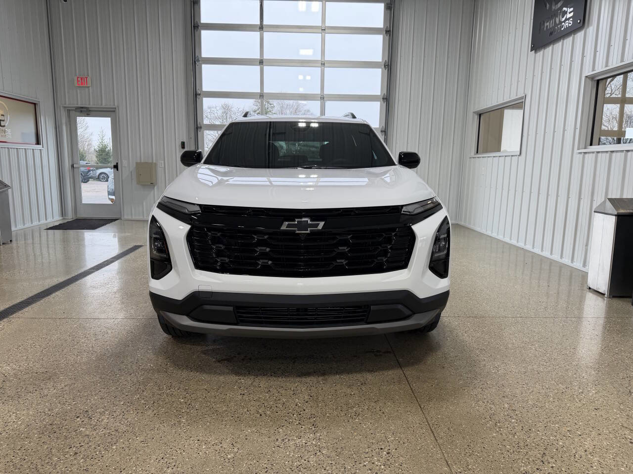 Used 2026 Chevrolet Equinox LT w/ Midnight Edition image 8