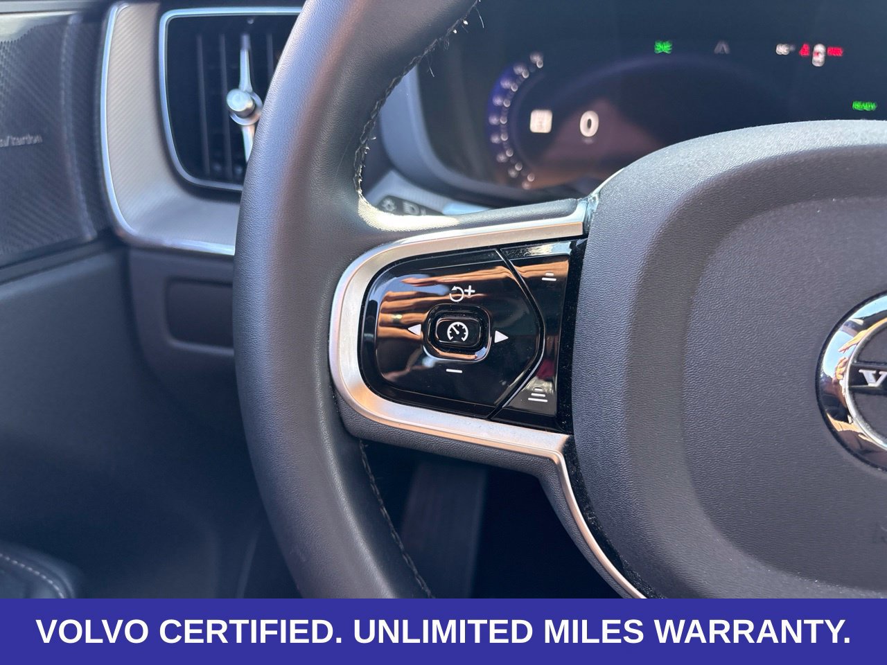 Certified 2025 Volvo XC60 T8 Ultra w/ Climate Package AWD/4WD image 27