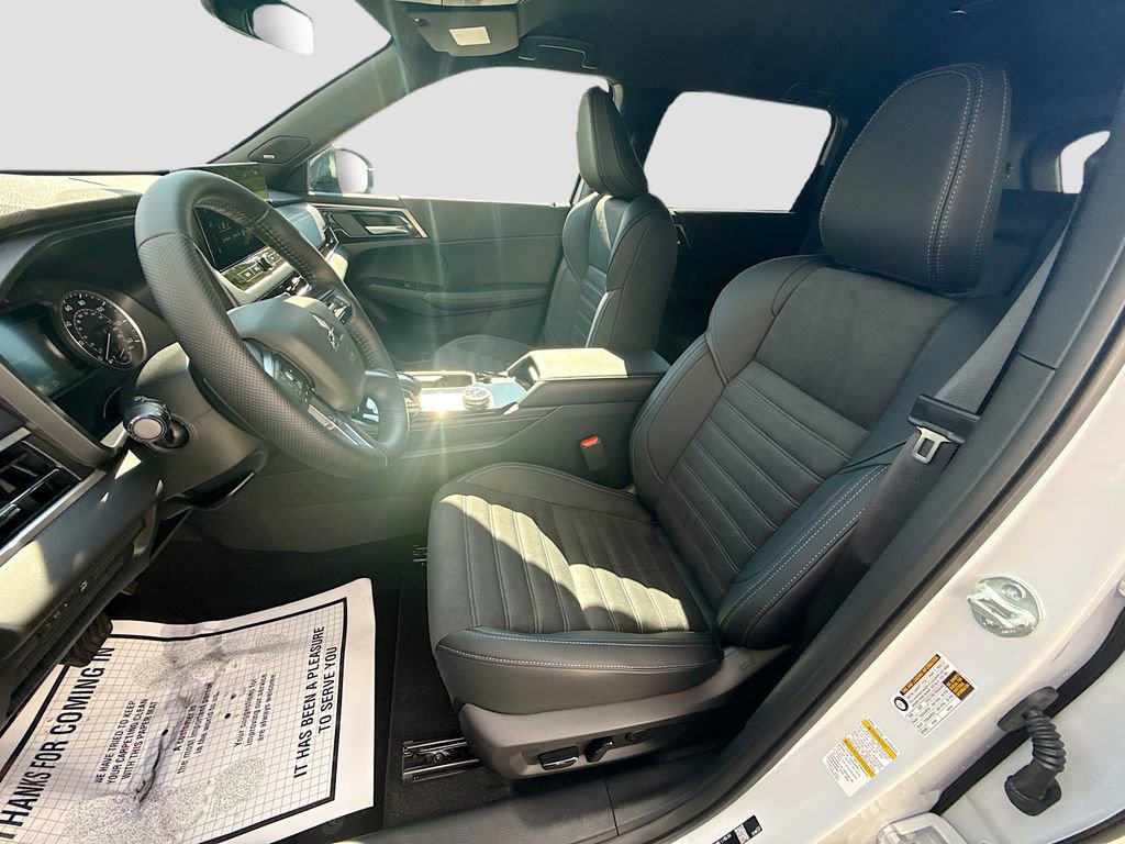 New 2026 Mitsubishi Outlander LE FWD image 20