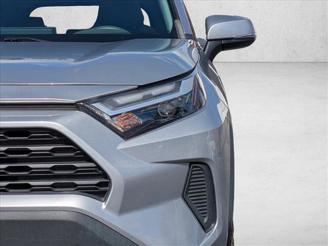 Used 2022 Toyota RAV4 XLE AWD/4WD image 14